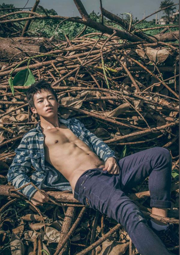 PHOTO-SET-Whoseman-1-吳敵警長來囉~~~我的靴子裡有蛇